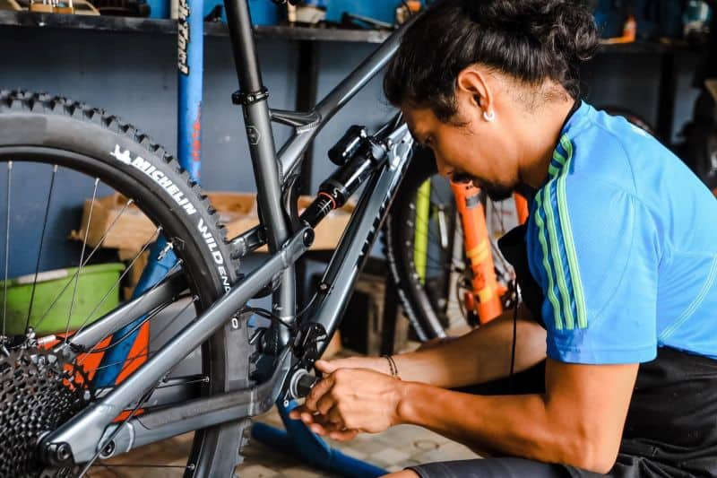 How to Build a Full Suspension Mountain Bike