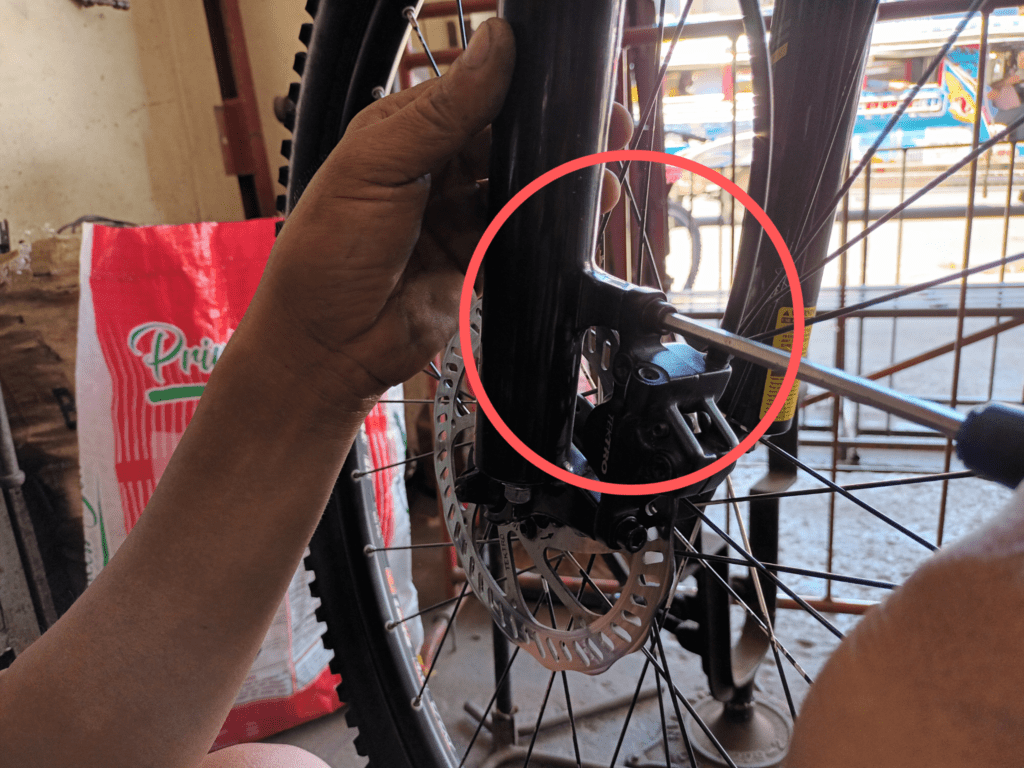 how to tighten mtb brakes