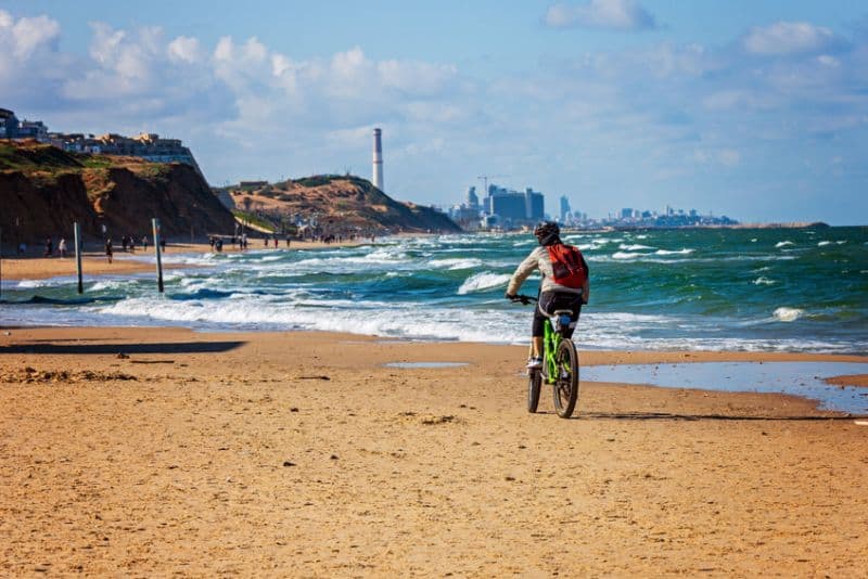 How Do I Clean My Bike After the Beach: A Step-by-Step Process